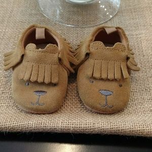 Gap baby shoes